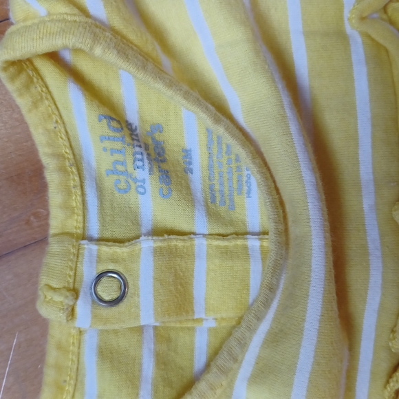 4/$20 Set of 2 Pajamas size 24M - Picture 2 of 4